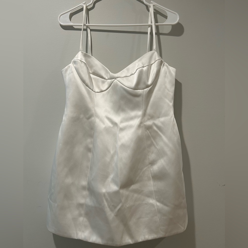 Bardot Marcello Hourglass Mini Dress In Orchid White - Picture 3 of 7